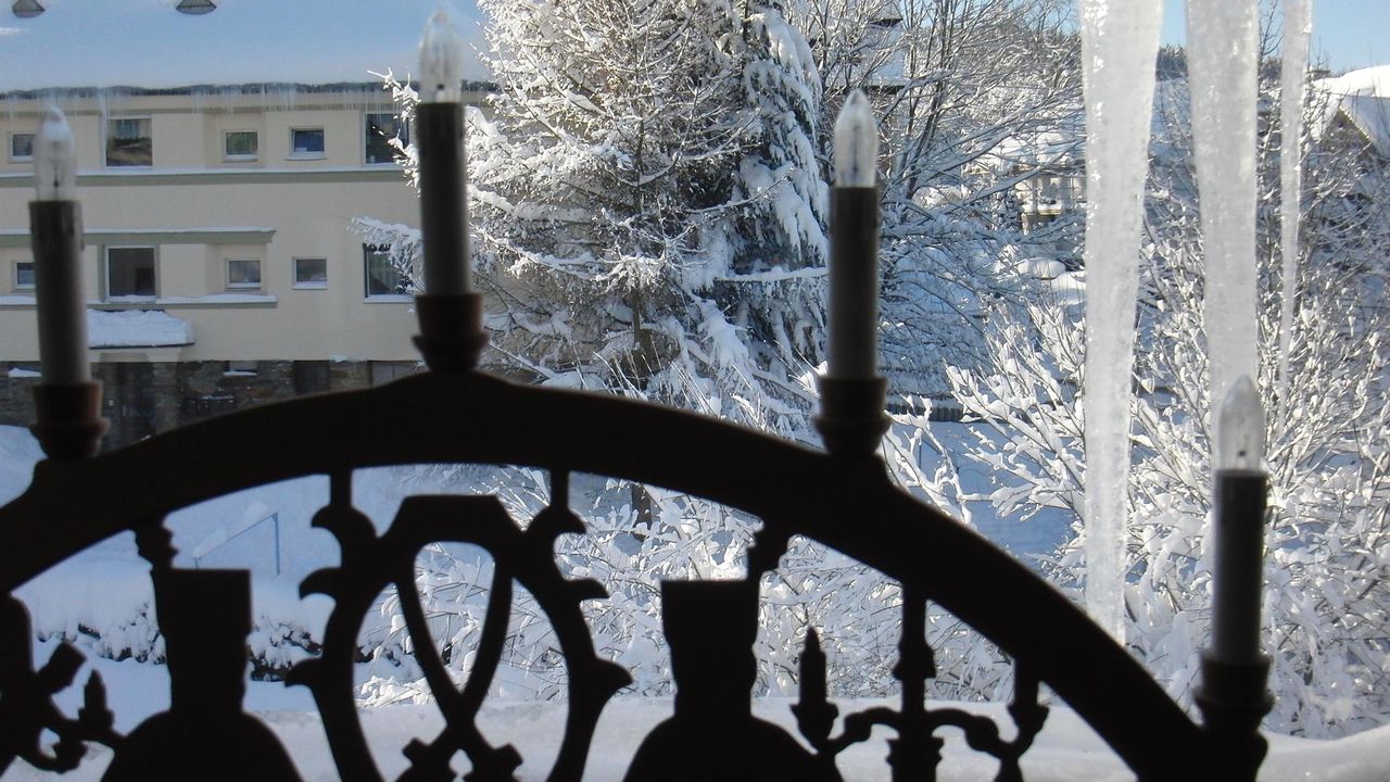 Am Frühstückstisch Am Frühstückstisch